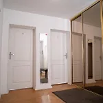 Apartrooms Near Old Town In Dnf Done Invoice Habitación en casa particular Varsovia