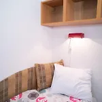 Habitación en casa particular Apartrooms Near Old Town In Dnf Done Invoice *