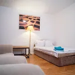 Habitación en casa particular Apartrooms Near Old Town In Dnf Done Invoice Varsovia