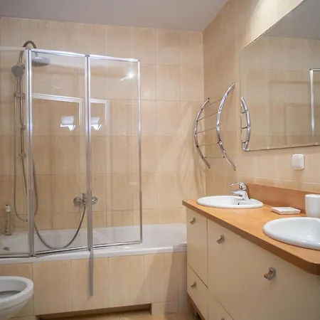 Apartrooms Near Old Town In Dnf Done Invoice * Varsovie