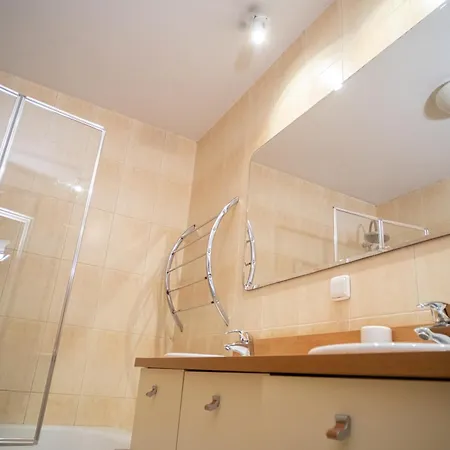 Séjour chez l'habitant Apartrooms Near Old Town In Dnf Done Invoice Varsovie