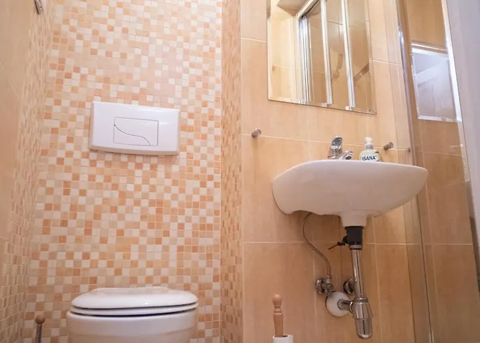 Privat bolig Apartrooms Near Old Town In Dnf Done Invoice *