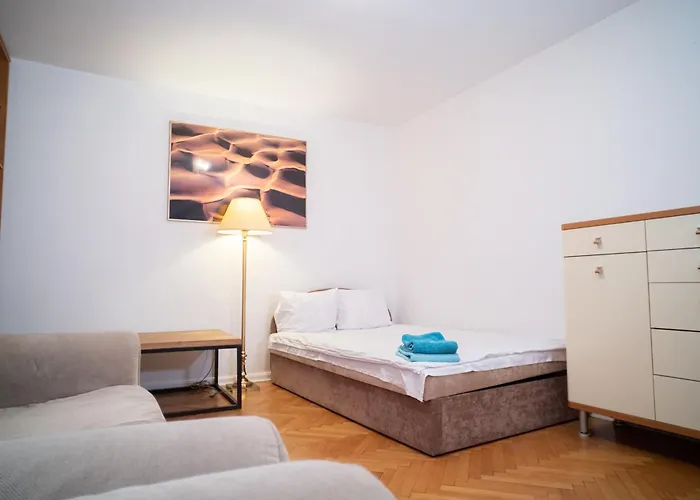 Apartrooms Near Old Town In Dnf Done Invoice Privat bolig