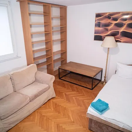Homestay szállás Apartrooms Near Old Town In Dnf Done Invoice
